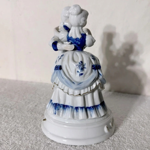 Vintage Porcelain French Colonial Couple Dancing Music Box - Picture 7 of 13